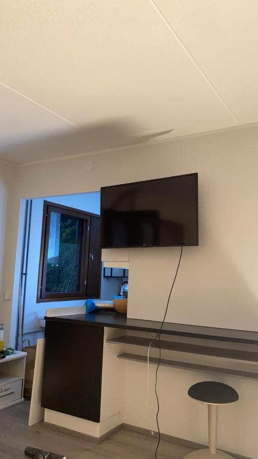 Cosy Studio Near By Airport, 2Min From Train! Vantaa Exterior photo